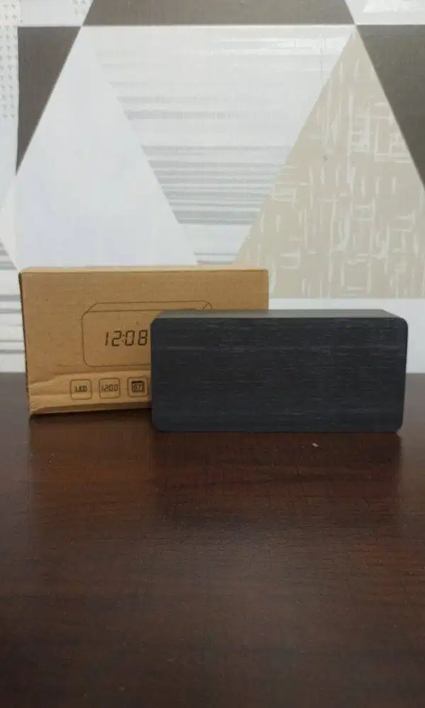 Jam Meja Kayu LED Digital - Hitam LED Putih