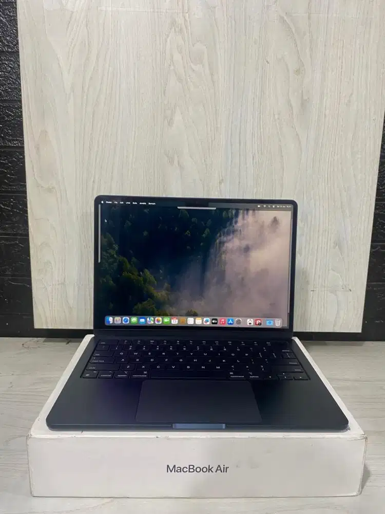 Macbook Air M3 2024 13inc RAM 8gb SSD 256gb GARANSI IBOX AKTIF