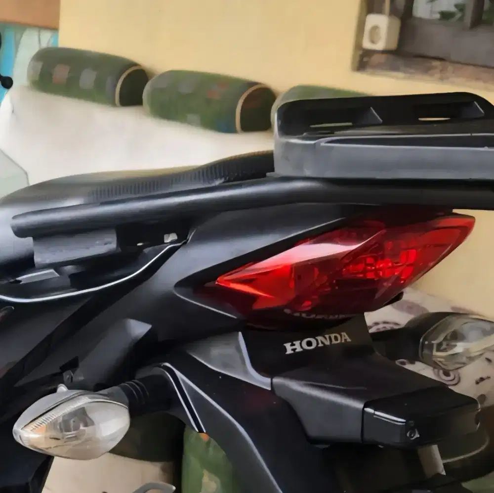 Breket Box New Megapro 2012 up