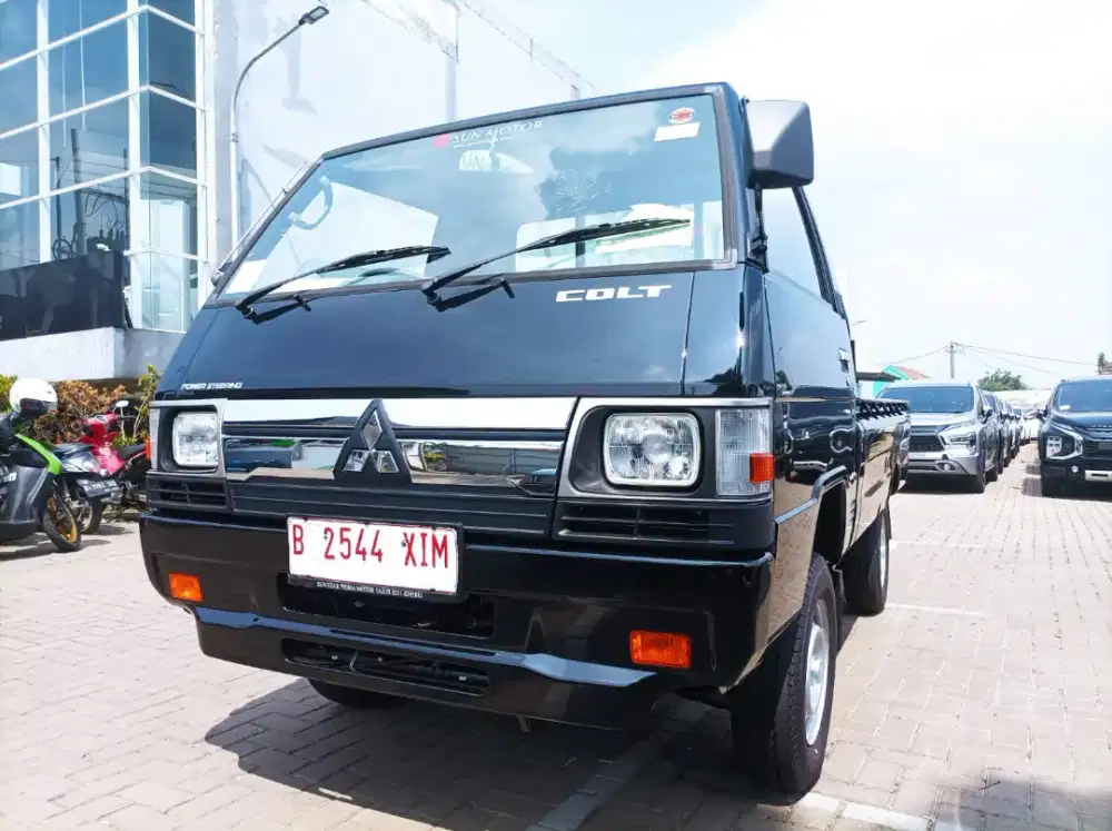 Mitsubishi Colt L300