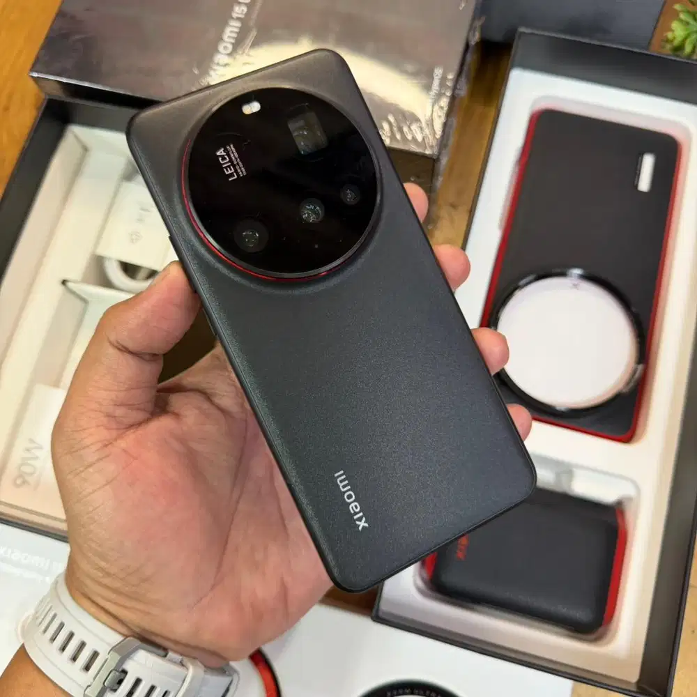 Paket lengkap Xiaomi 15 Ultra 5G 16/512GB Garansi resmi + Photokit