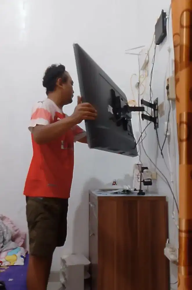 BRACKET TV dan pasang (breket/braket)