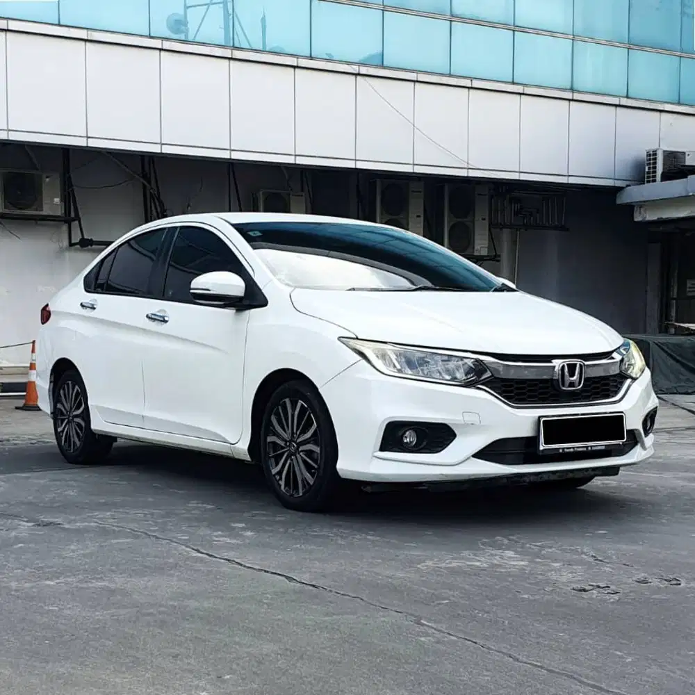 KM 54 RB‼️CITY E MATIC  SEDAN 2018 DP 10 JUTA