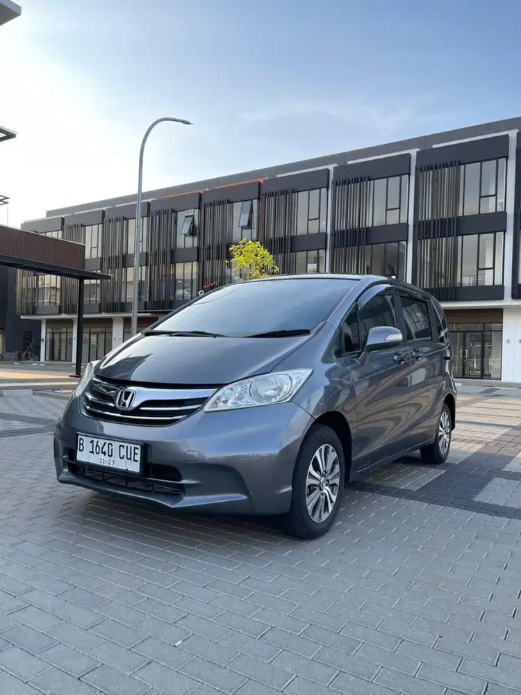 FREED PSD 2012 FACELIFT GREY PAJAK PANJANG TANGAN PERTAMA RAWATAN GRES