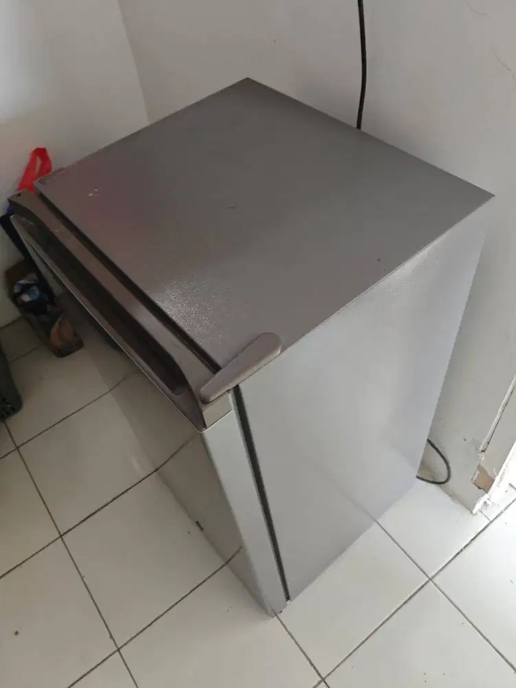HISENSE KULKAS BEKAS MURAH 1 PINTU RR120D4IGN 91L
