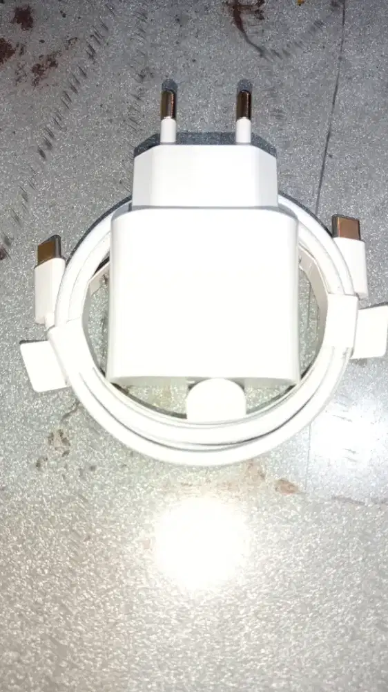 Charger iphone 15,16,17 second