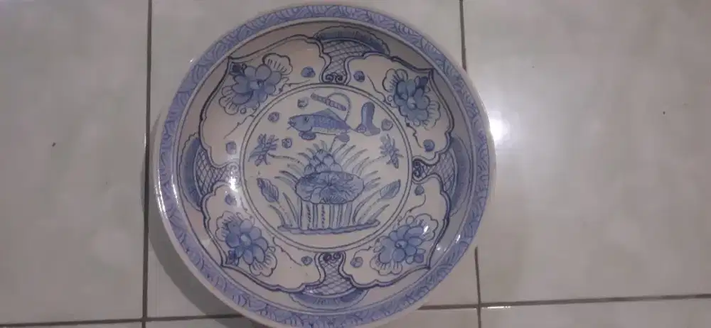 Piring besar antik kuno Pecah Seribu