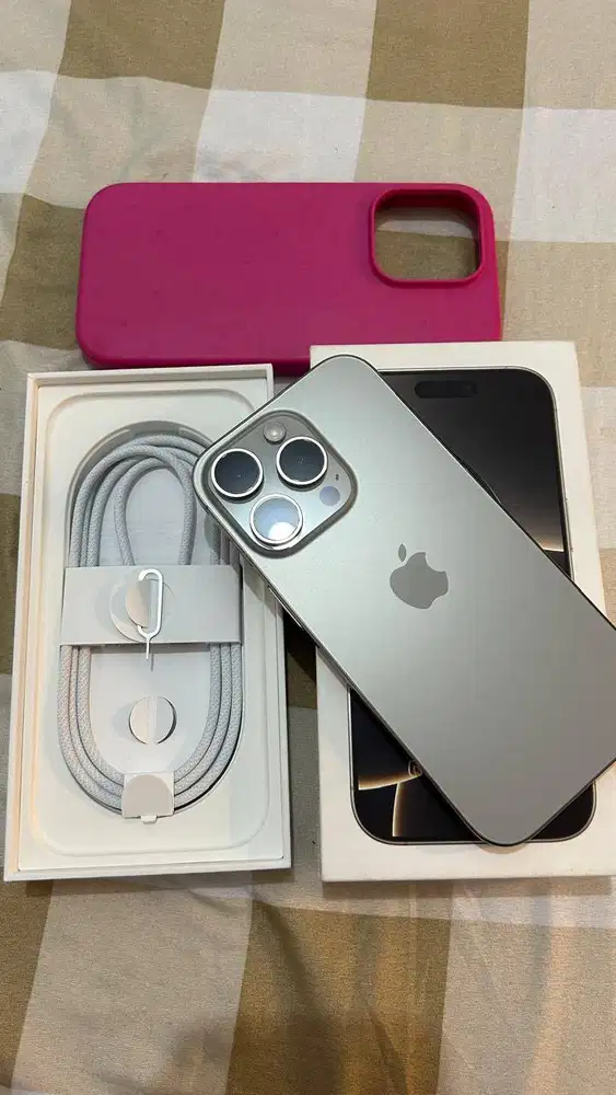 Iphone 16 pro 128 gb garansi ibox