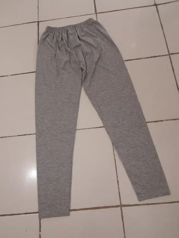 CELANA LEGGING WANITA