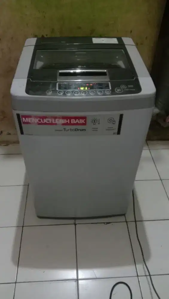 Mesin cuci LG 8 kg