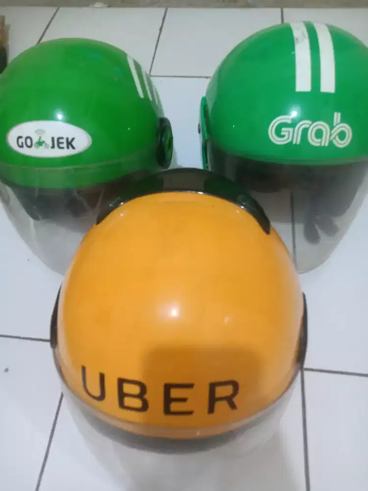 Dijual Helm kondisi mulus