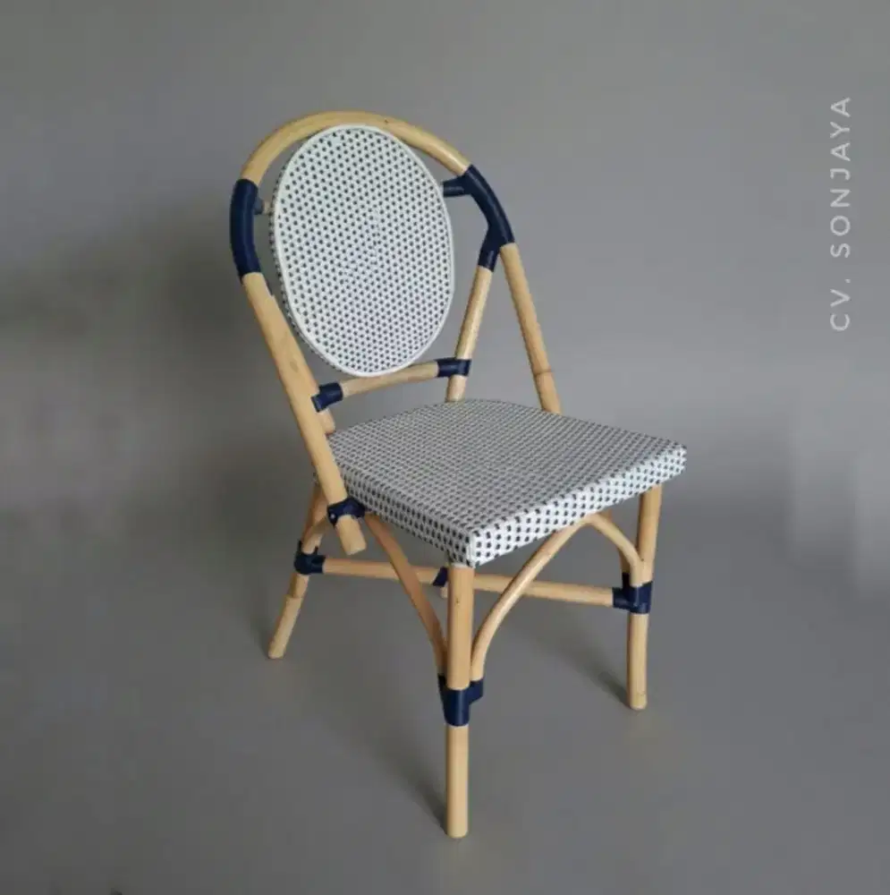 Kursi cocok untuk resto or cafe