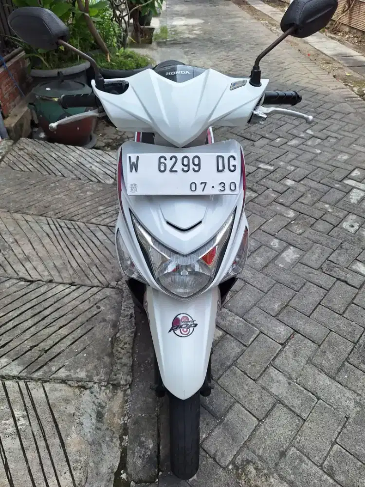 Honda beat pop 2015 plat w gresik kondisi sgt bagus siap pakai