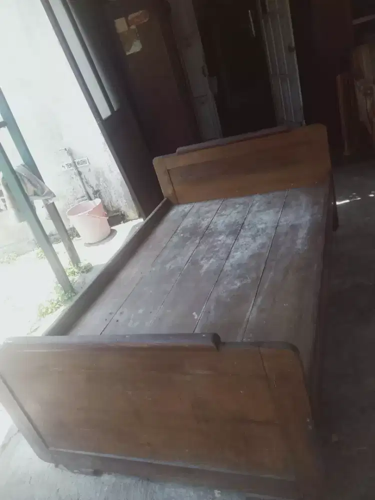 Dipan lawas kayu jati