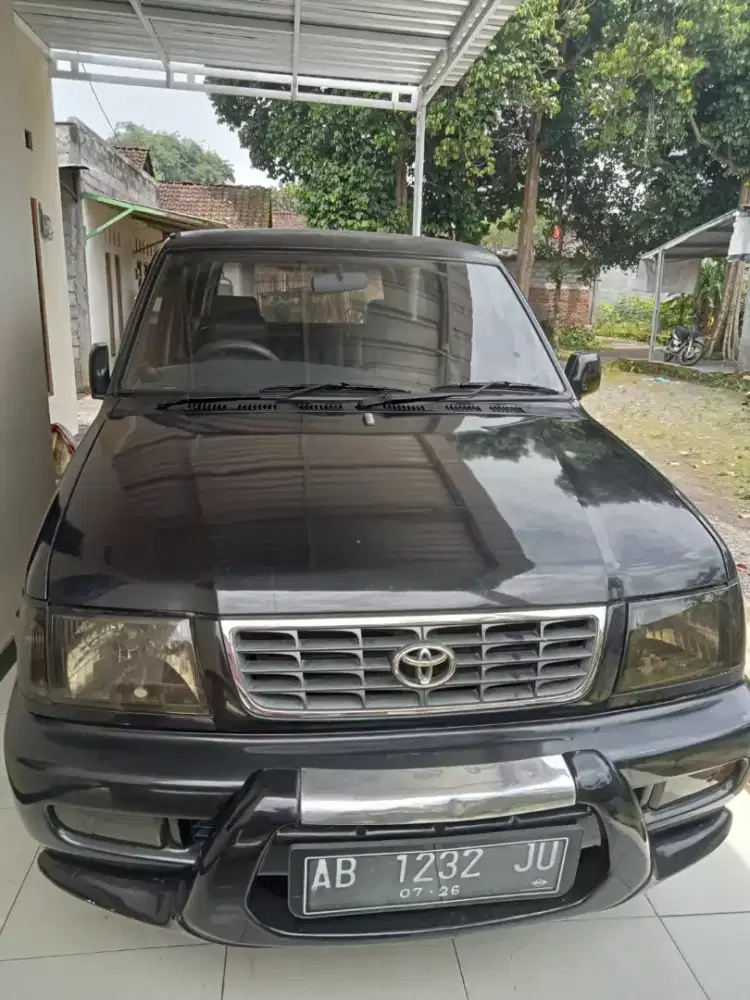 Kijang LGX 2001