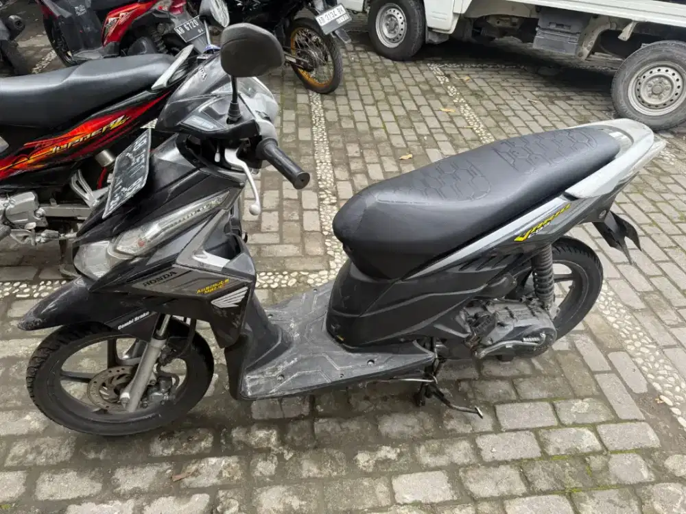 Vario techno tahun 2009 plat AB kota