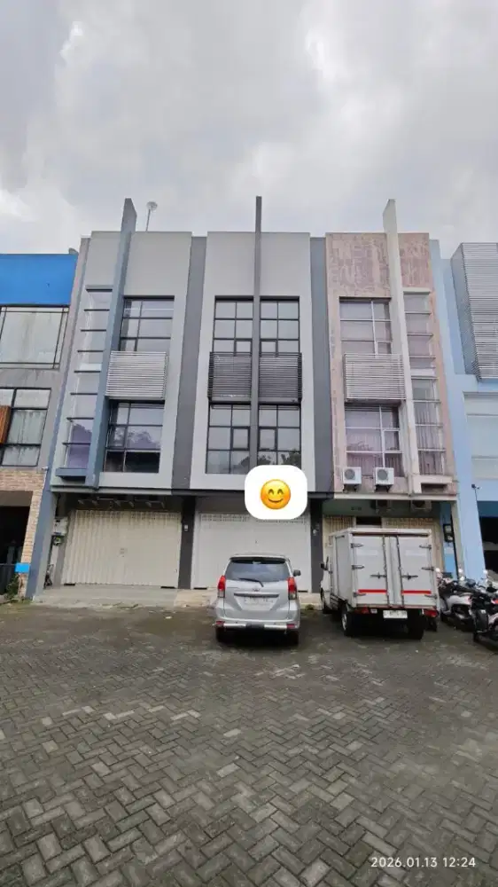 Dijual ruko 3lantai jl Patimura surabaya dekat perumahan chofa