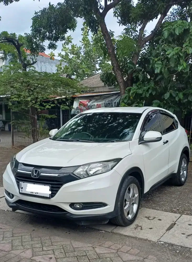 Hrv E 1.5 AT 2015 low km