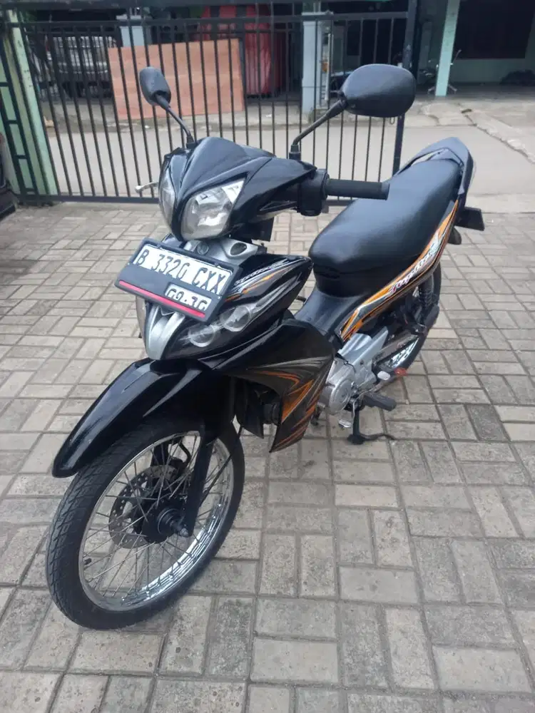 Jupiter z 2010 lengkap