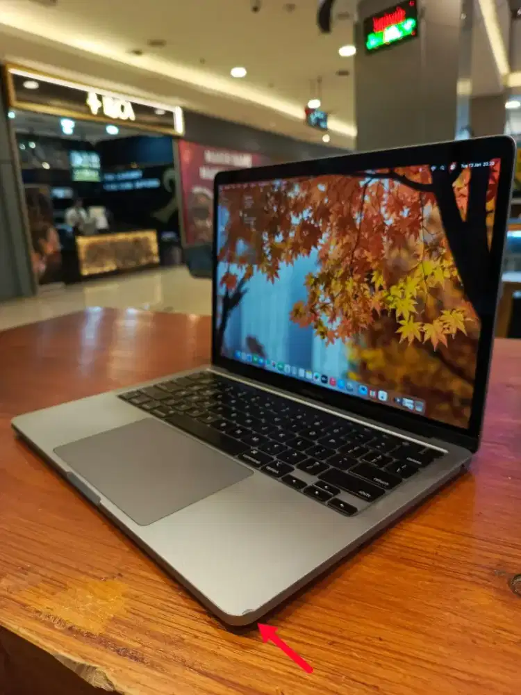 Macbook Pro M2 13 inch , 2022