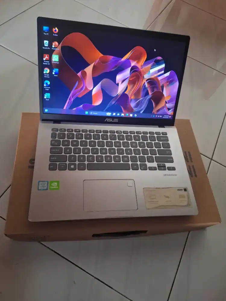 Bismillah dijual laptop asus vivobook slim core i5 ram 8gb siap pakai