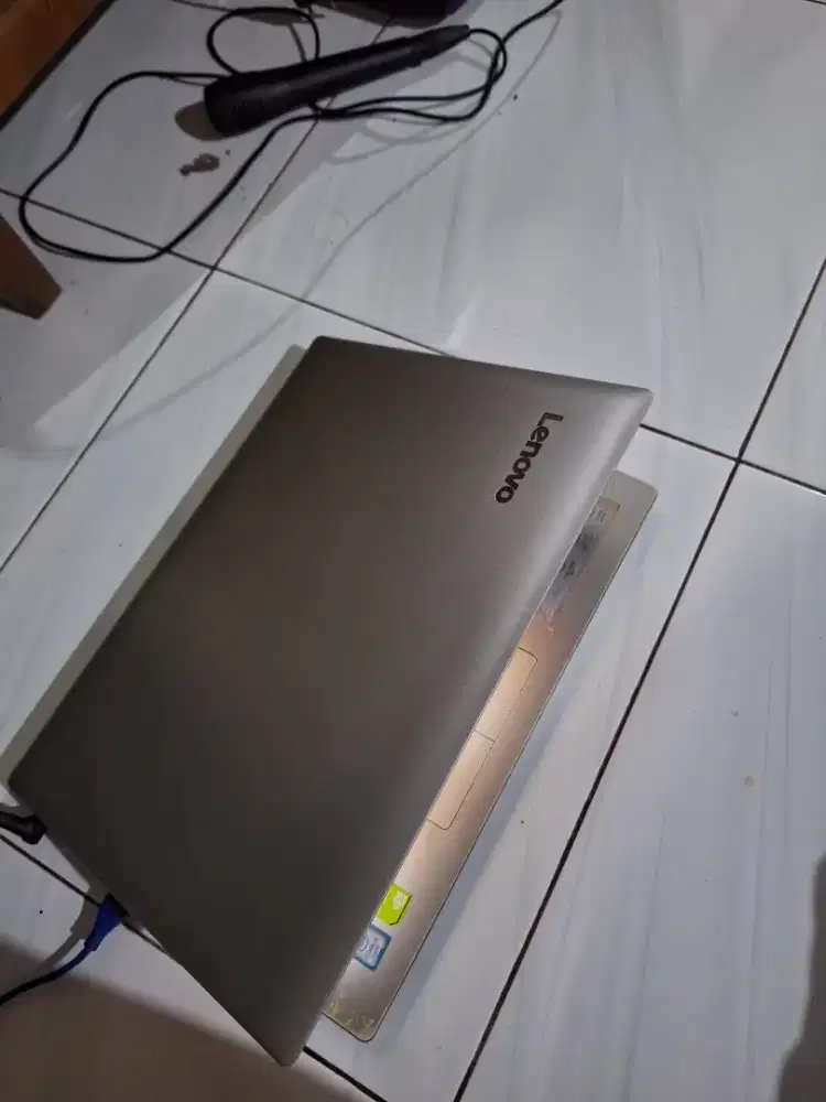 Bismillah dijual laptop lenovo slim core i3 siap pakai