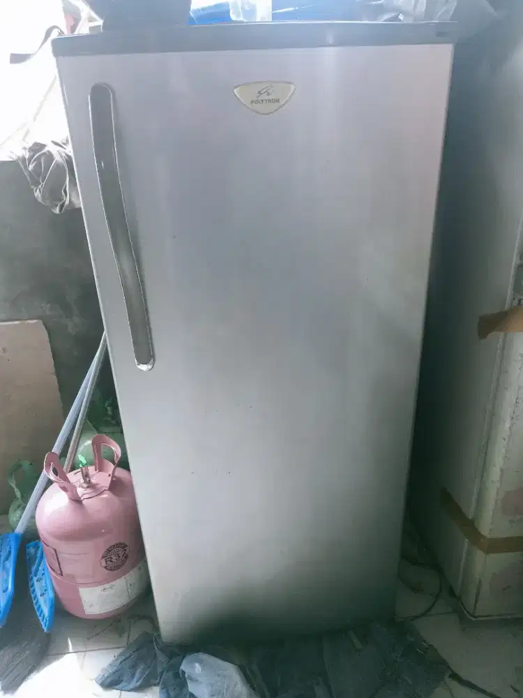 Kulkas Polytron 1 pintu