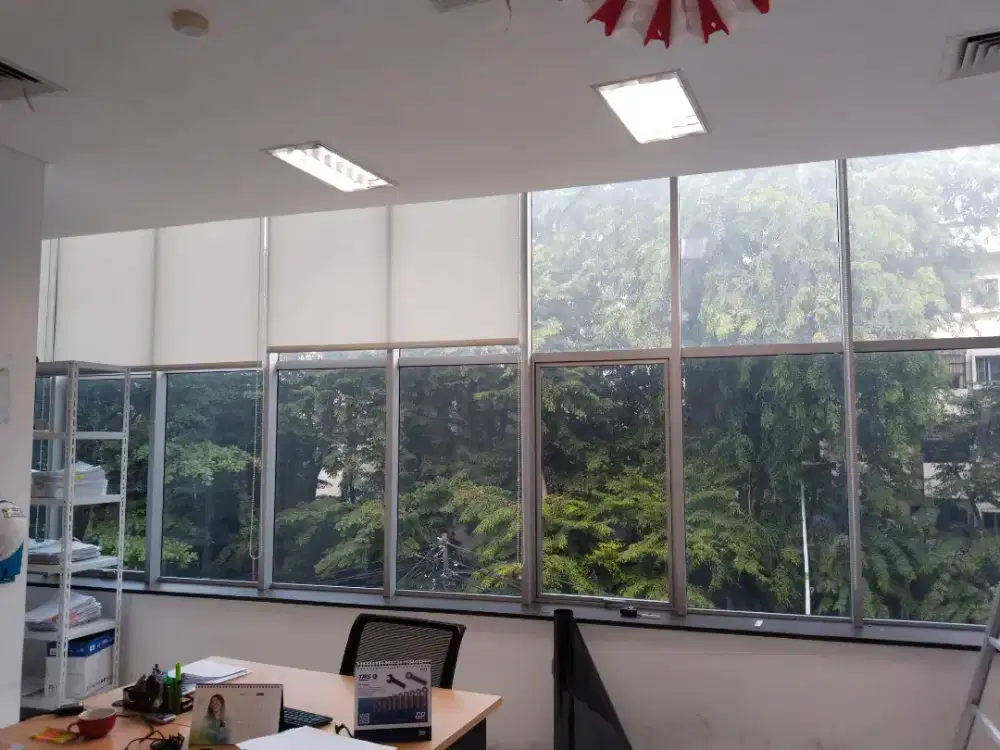 Jasa pasang stiker dan kaca film