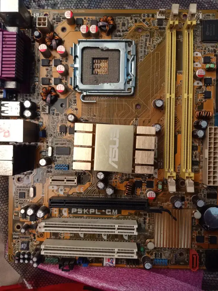 Jasa servis komputer