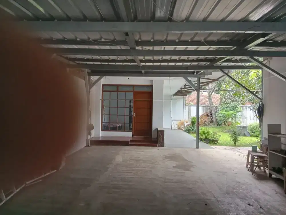 Jual rumah bangunan belanda sayap riau bandung posisi hook