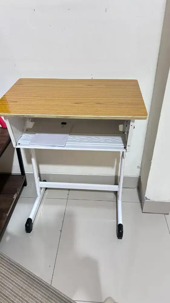 Meja belajar UK 40x60