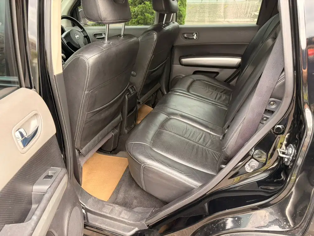 KM 81rb an Nissan X-Trail 2010 Bensin 2.5 AT