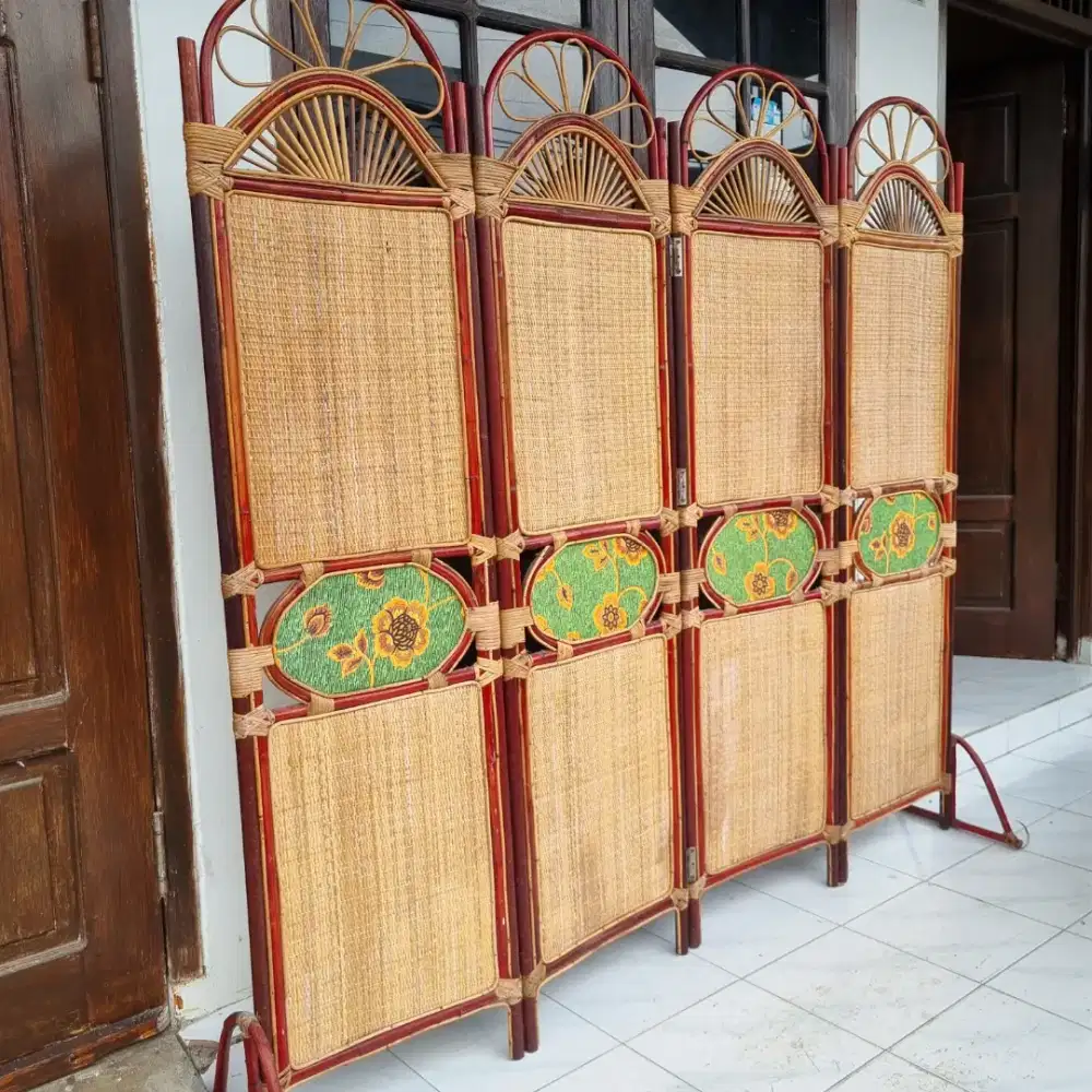 Sekat Pembatas Ruangan Rotan