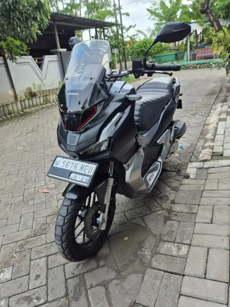 ADV 150 2019 Hitam