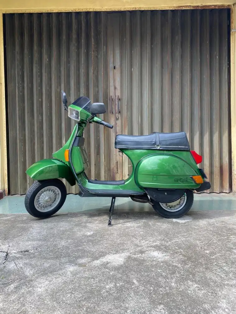Vespa Excel original restorasi