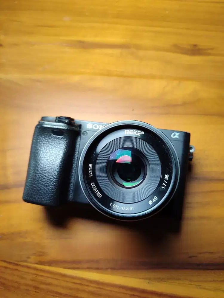 Sony a6400+Lensa Fix 35mm f1.7+3 Baterai+Memori Pro 64GB