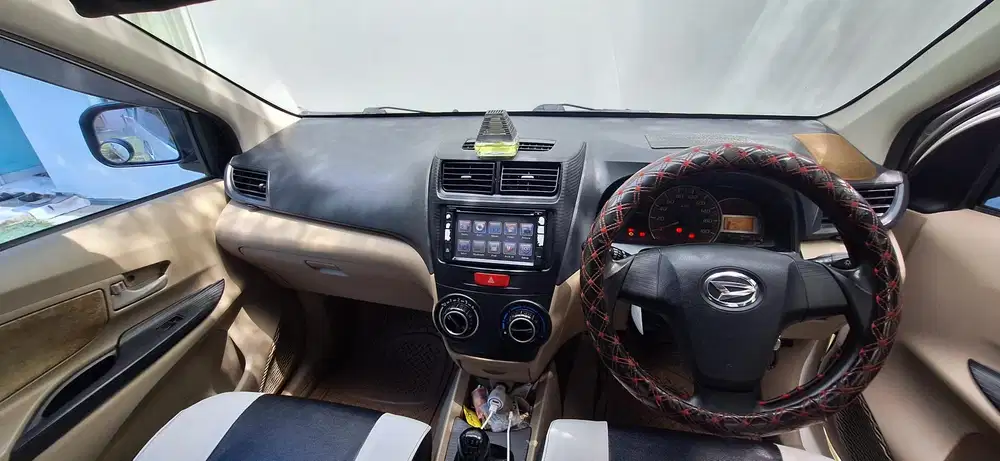 Daihatsu Xenia 2012 Bensin (Nego)
