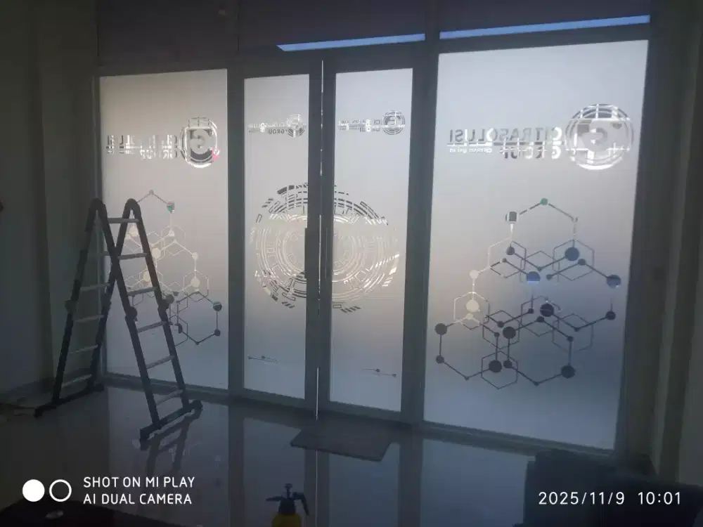 Jasa pemasangan sticker gedung/ kantor & rumah