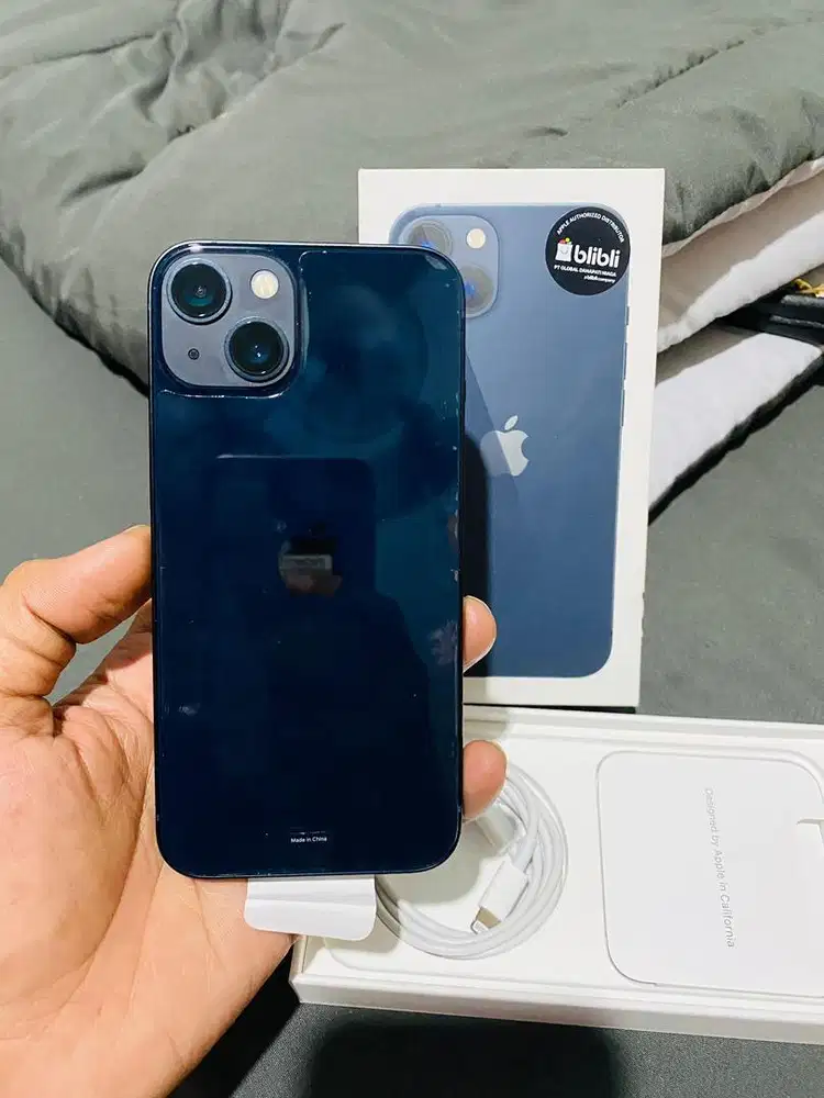 Iphone 13 128gb garansi ibox like new