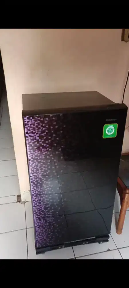 Kulkas Sharp 1 Pintu Kondisi Normal Dingin