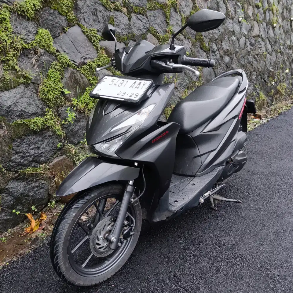 Beat New Deluxe tahun 2024, dijual lengkap Mampang Depok