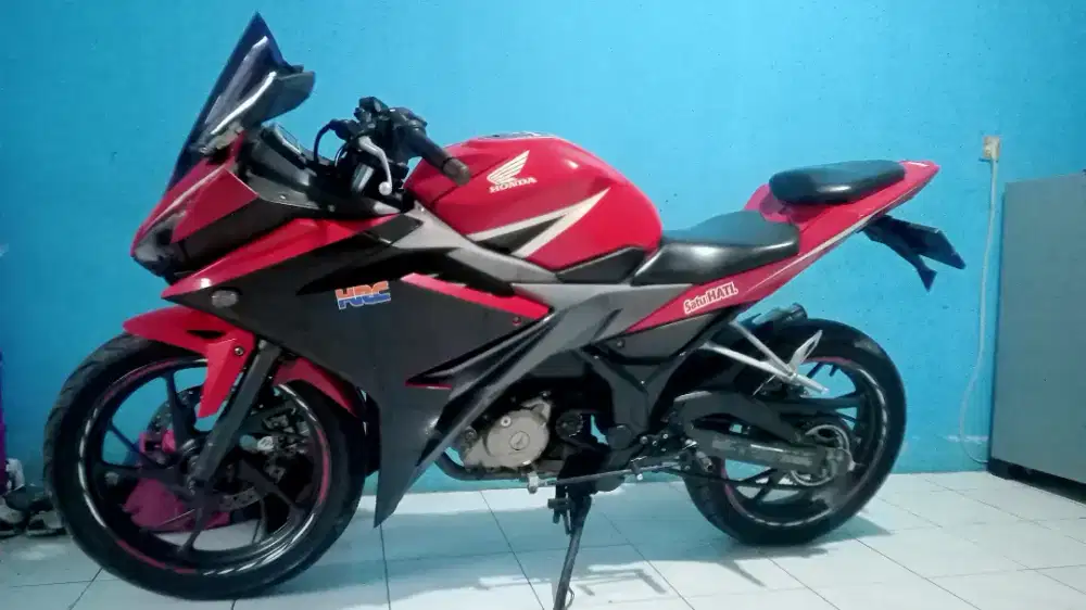 Dijual CBR 2017 lengkap