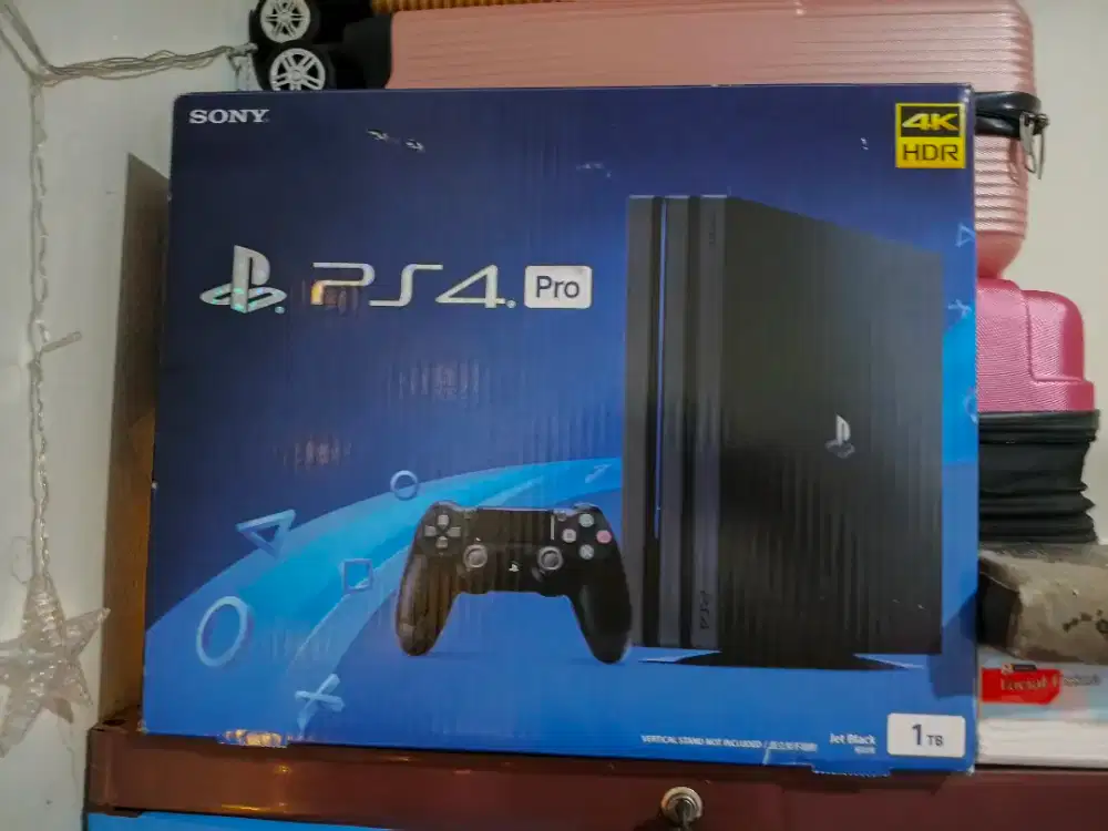 PS4 Pro 1 TB, Playstation 4 putih