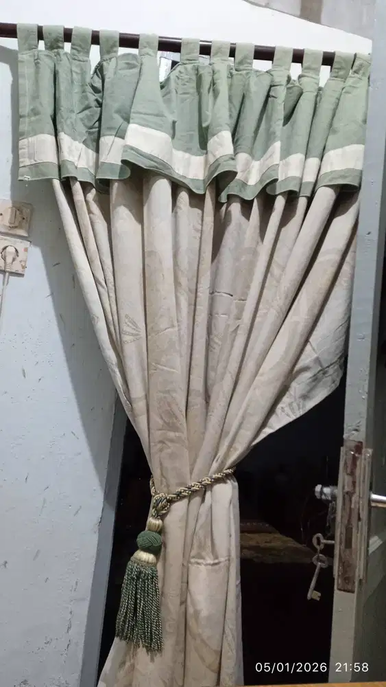 GORDYN BESAR DAN AKSESORIS