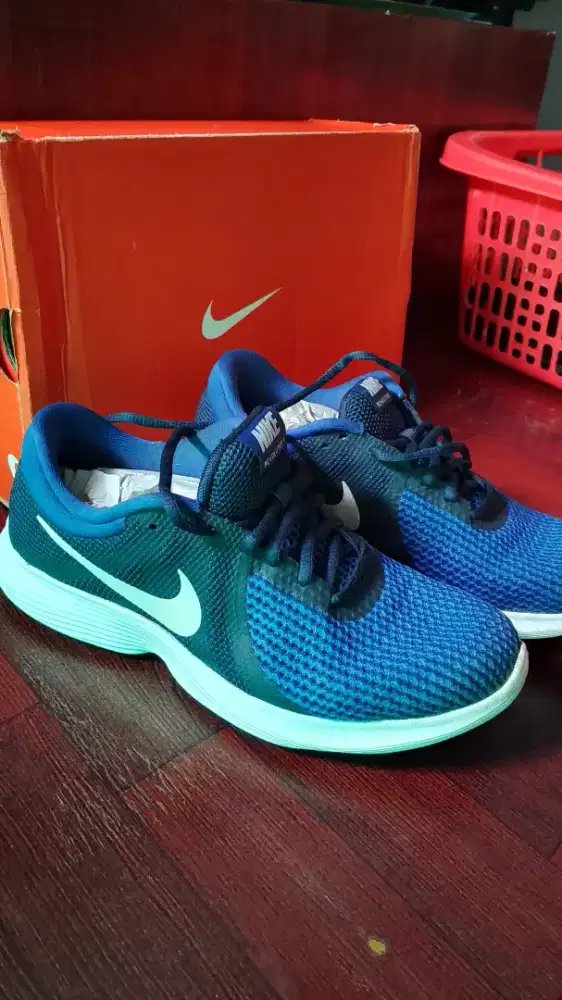 Sepatu Nike Jogging dan santai
