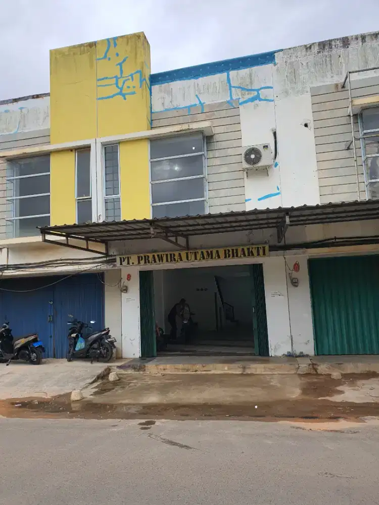 Ruko puri selebriti 1 blok A