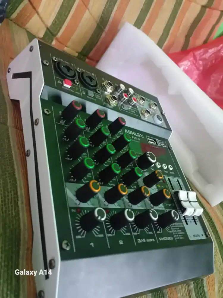 Mixser fix 4 masih baru.dan mix