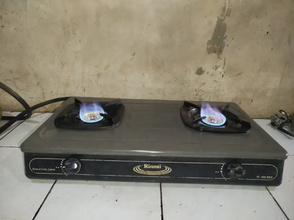 Kompor gas sepaket komplit merk Rinnai 2 tungku yang tipe RI-602 BGX