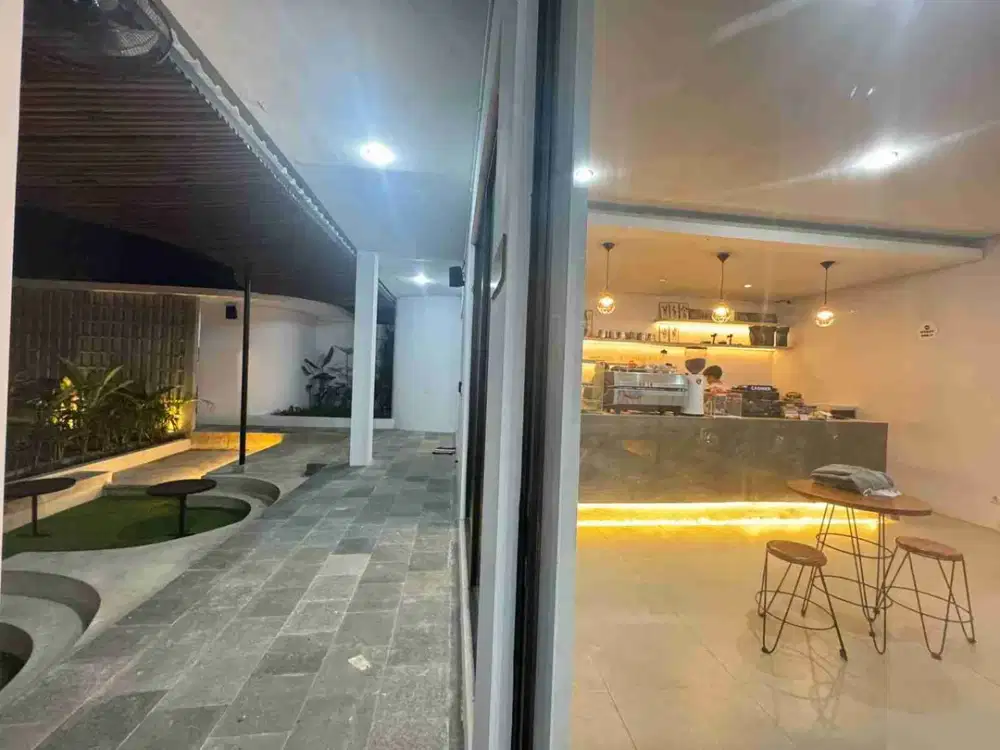 Coffee shop dan resto baru area strategis kerobokan lingkungan villa Dan resto