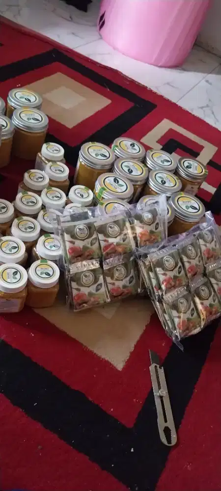 Dicari karyawan perempuan